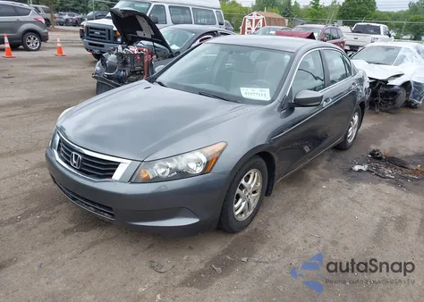 2008 Honda Accord 2.4 Lx z USA, uszkodzony, nr VIN 1HGCP26398A019174